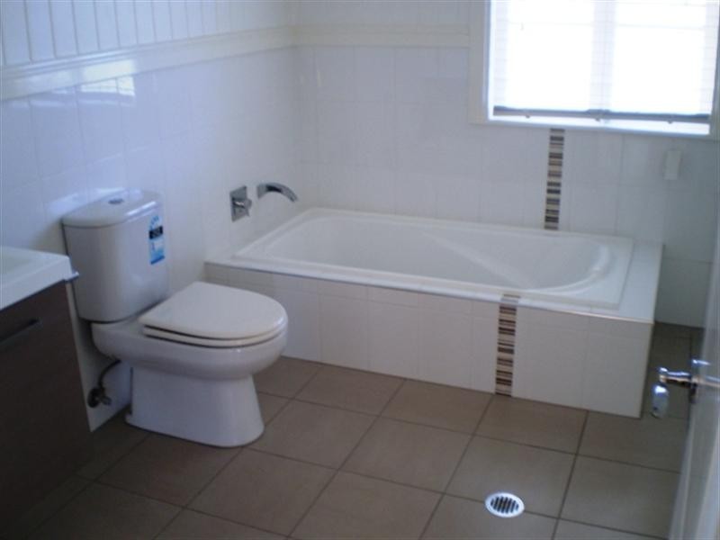 18 Kitchener Street, Wynnum QLD 4178