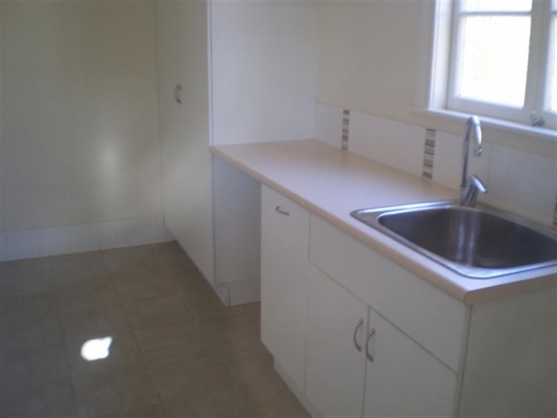 18 Kitchener Street, Wynnum QLD 4178