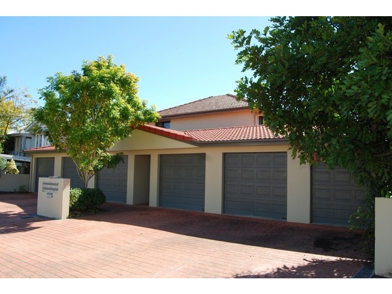 1/101 Dunellan Street, Greenslopes QLD 4120