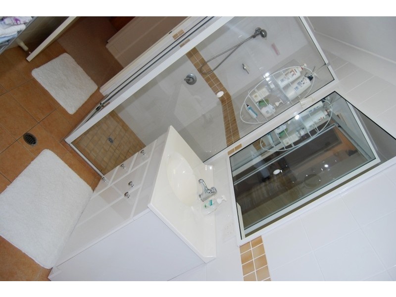 1/101 Dunellan Street, Greenslopes QLD 4120