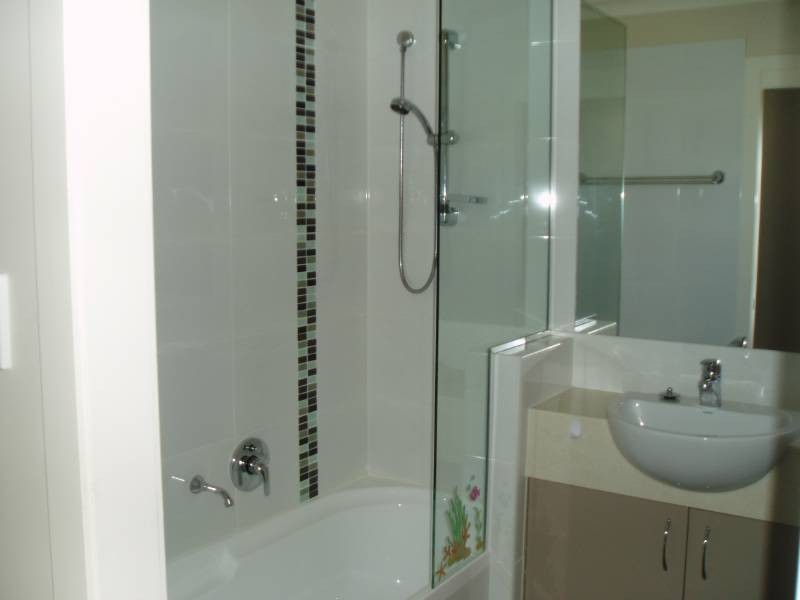 2/6 Emsworth Street, Wynnum QLD 4178