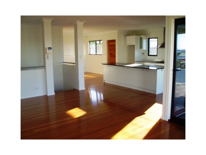 81 Walnut Street, Wynnum QLD 4178