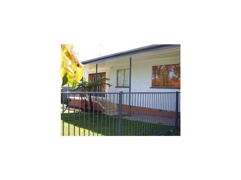 8 Seabreeze Road, Manly West QLD 4179