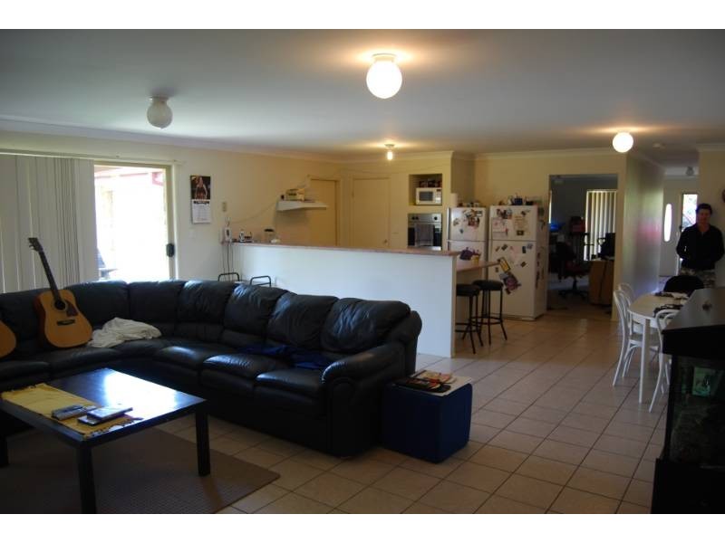 22 Jennifer Street, Birkdale QLD 4159