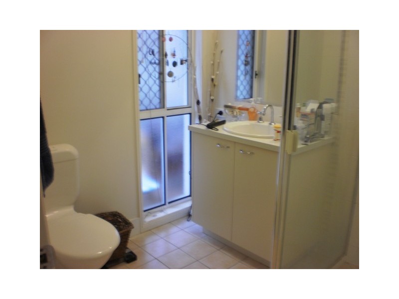 72 Wirra Circuit, Wynnum West QLD 4178