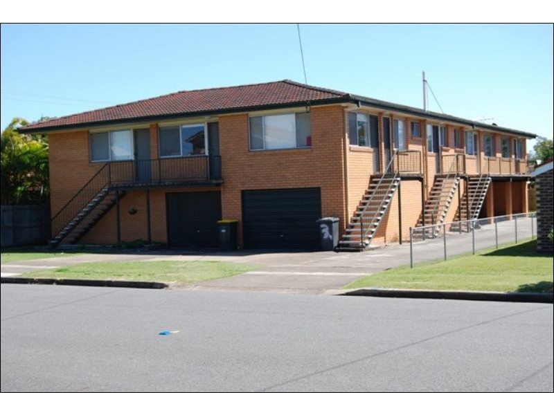 63 Emsworth Street, Wynnum QLD 4178