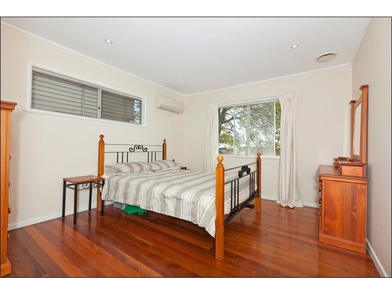 15 Tulkara Street, Manly West QLD 4179