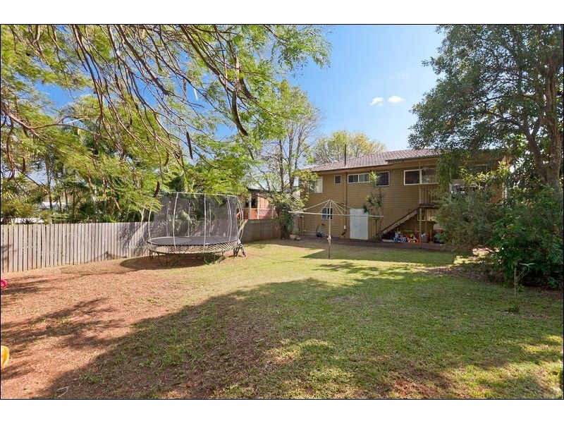 15 Tulkara Street, Manly West QLD 4179