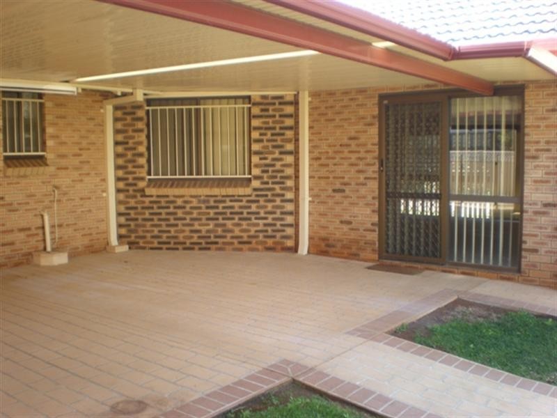 4 Catamaran Street, Manly West QLD 4179