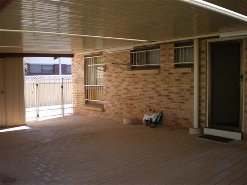 4 Catamaran Street, Manly West QLD 4179