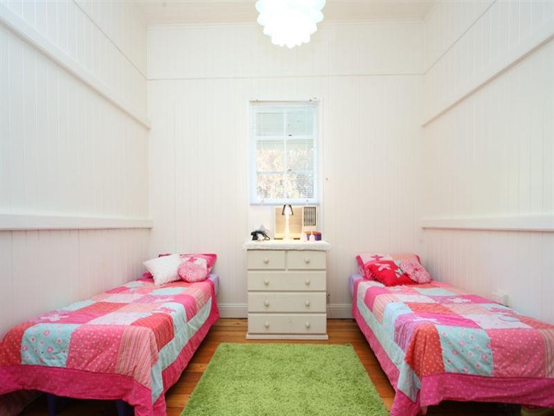 55 Coreen Street, Wynnum QLD 4178