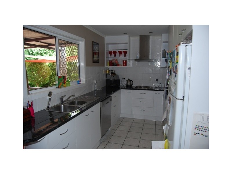 55 Banoon Drive, Wynnum QLD 4178