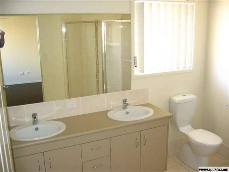 121 Ropley Road, Wynnum West QLD 4178