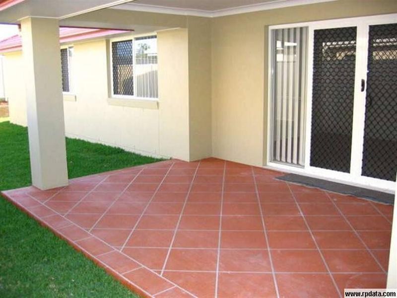 121 Ropley Road, Wynnum West QLD 4178