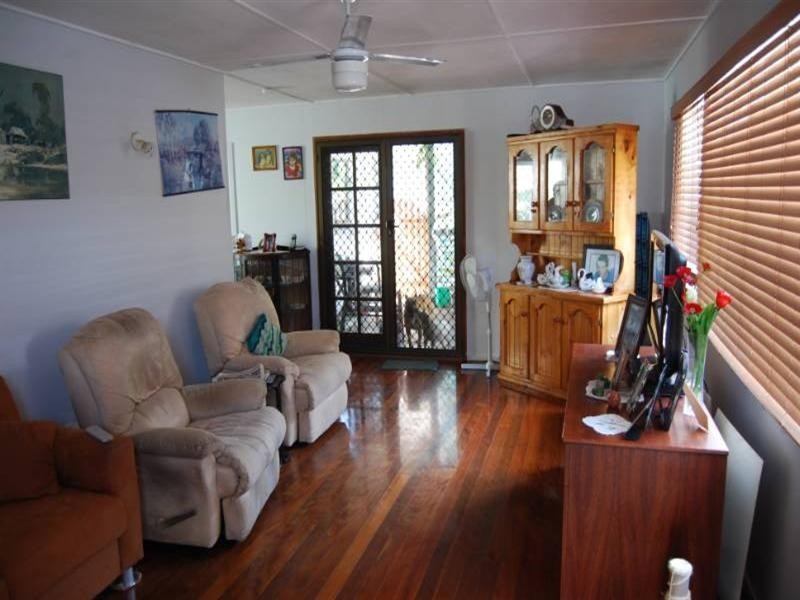 261 Kianawah Road, Wynnum West QLD 4178