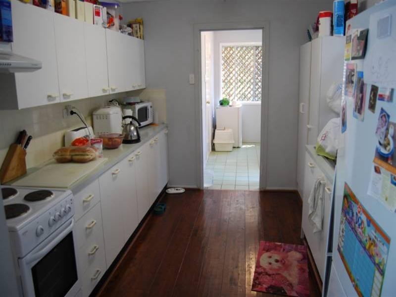 261 Kianawah Road, Wynnum West QLD 4178