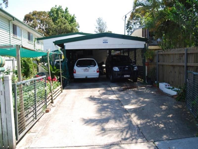 261 Kianawah Road, Wynnum West QLD 4178