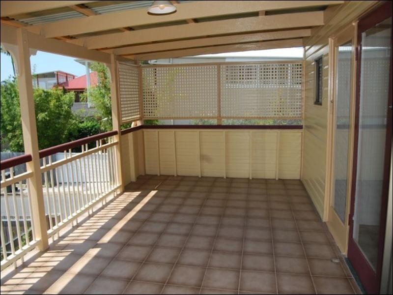 1 Akonna Street, Wynnum QLD 4178
