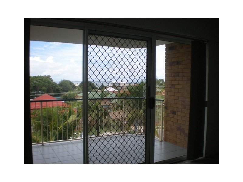 4/116-120 AKONNA, Wynnum QLD 4178