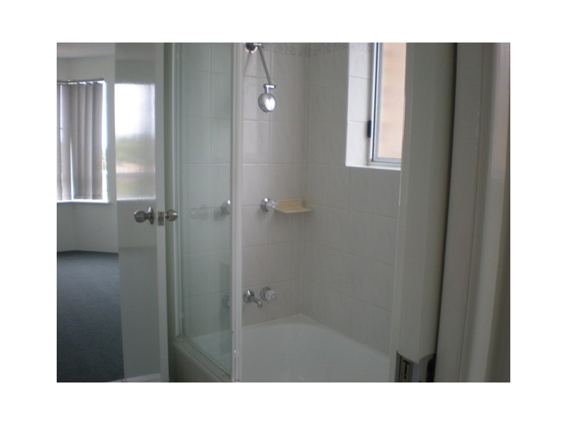 4/116-120 AKONNA, Wynnum QLD 4178