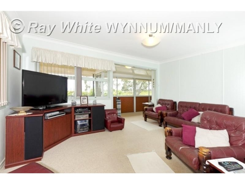 725 Esplanade, Lota QLD 4179