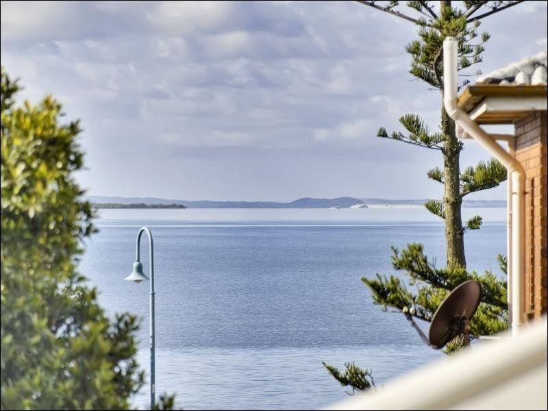 13 Walnut Street, Wynnum QLD 4178