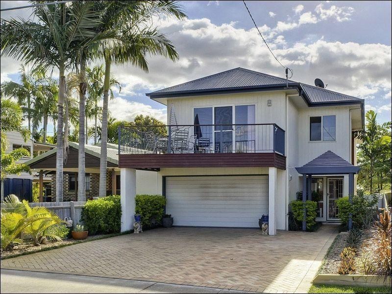 13 Walnut Street, Wynnum QLD 4178