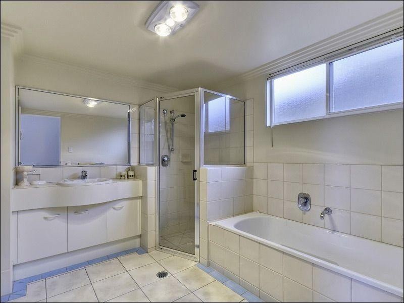 13 Walnut Street, Wynnum QLD 4178