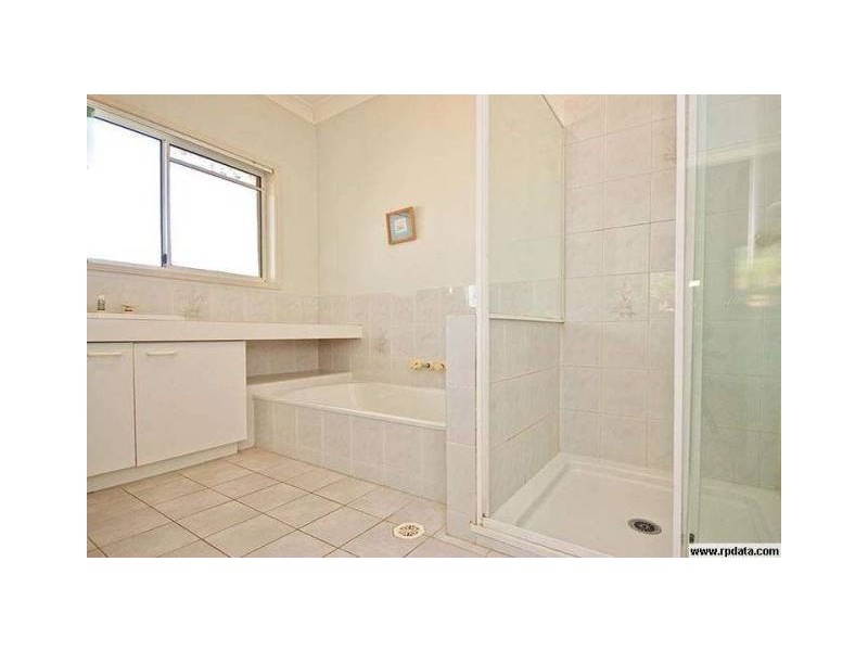 36 Hartigan Street, Belmont QLD 4153