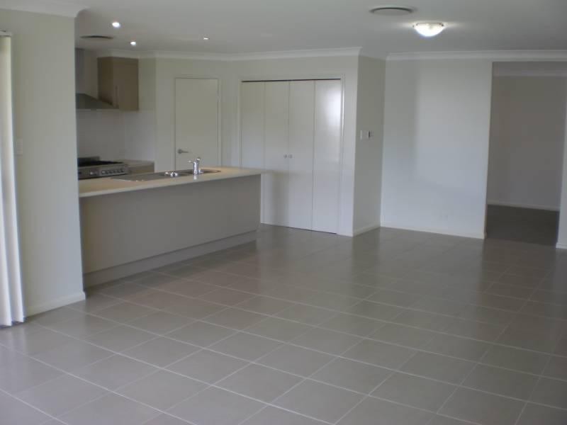 5 Rymera Crescent, Gumdale QLD 4154