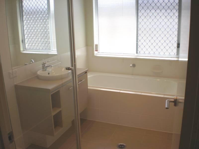 5 Rymera Crescent, Gumdale QLD 4154