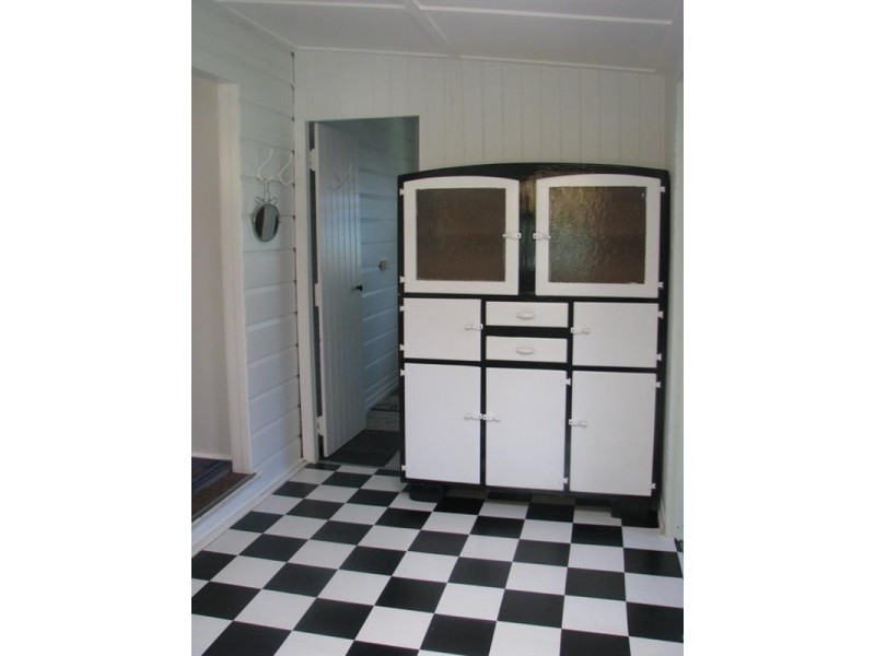 76 Cedar Street, Wynnum QLD 4178