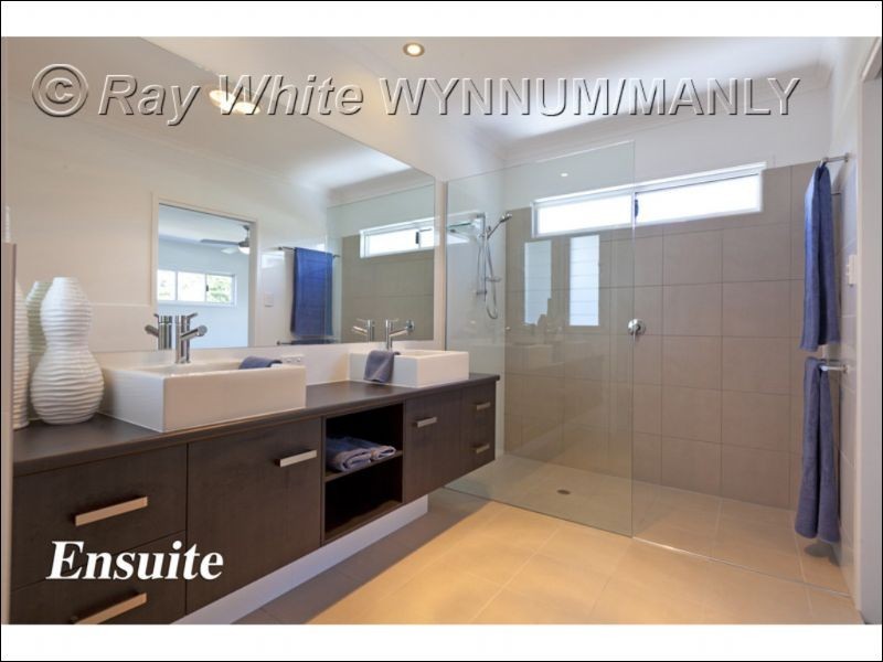 35A Seabreeze Road, Manly West QLD 4179