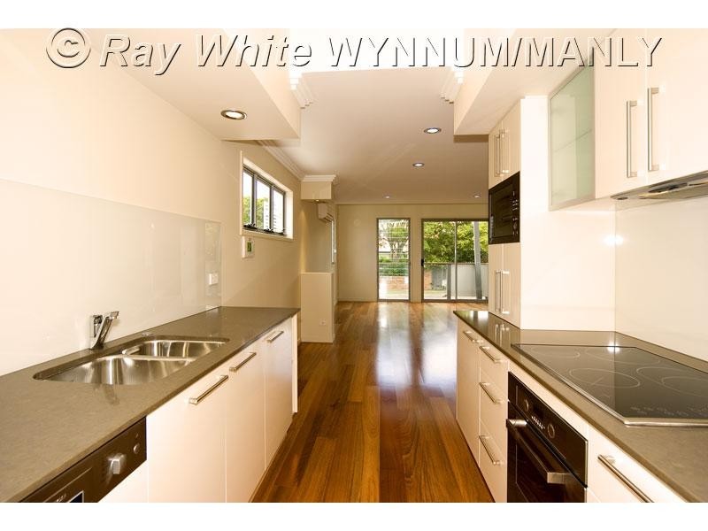 2/170 Kingsley Terrace, Manly QLD 4179