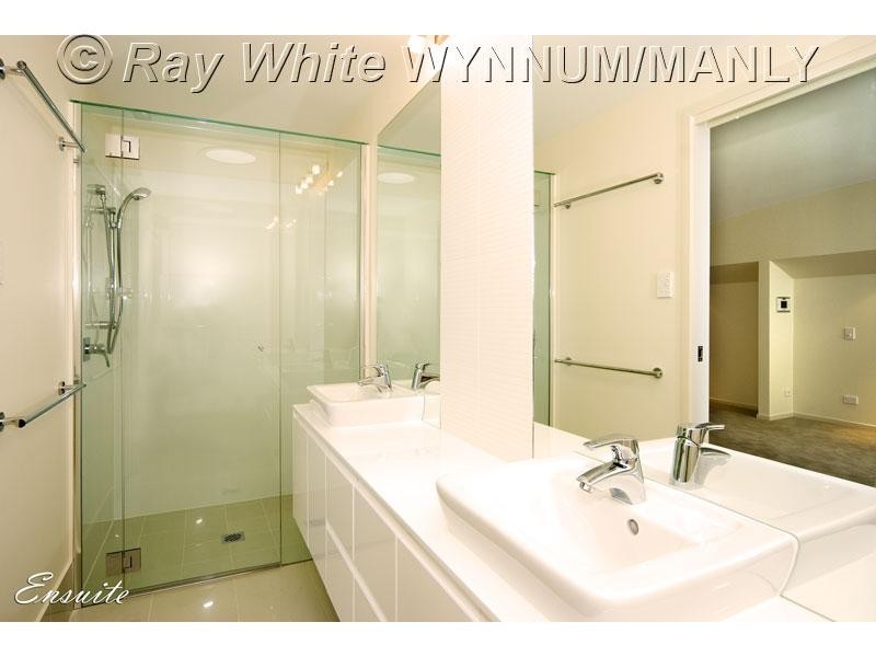 2/170 Kingsley Terrace, Manly QLD 4179