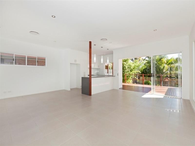 35 Seabreeze Road, Manly West QLD 4179