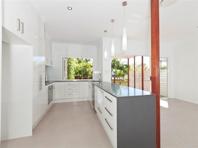 35 Seabreeze Road, Manly West QLD 4179
