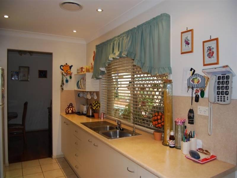 12 Jacaranda Street, Wynnum West QLD 4178