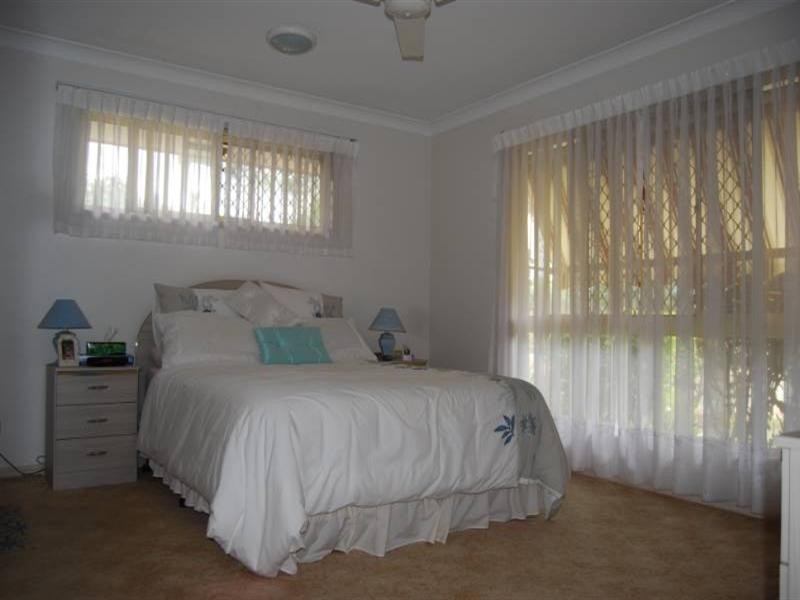 12 Jacaranda Street, Wynnum West QLD 4178