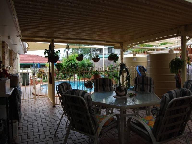 12 Jacaranda Street, Wynnum West QLD 4178