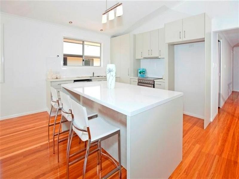 104 Gordon Parade, Manly QLD 4179