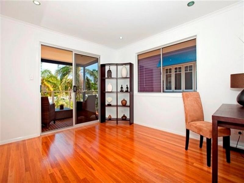 104 Gordon Parade, Manly QLD 4179