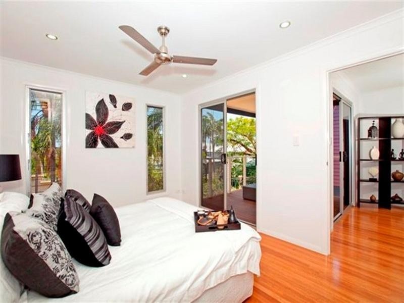 104 Gordon Parade, Manly QLD 4179