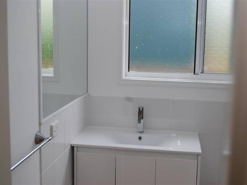 43 Crown Street, Wynnum QLD 4178