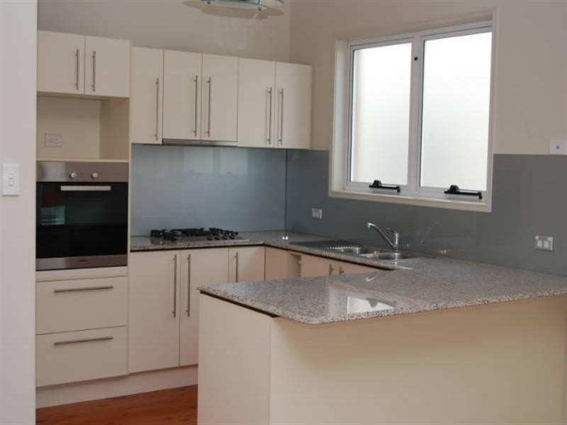 43 Crown Street, Wynnum QLD 4178