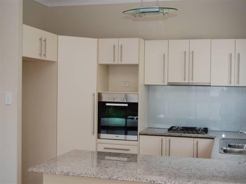 43 Crown Street, Wynnum QLD 4178