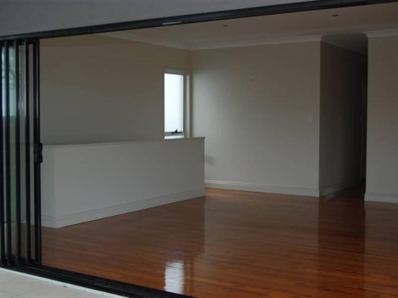 43 Crown Street, Wynnum QLD 4178