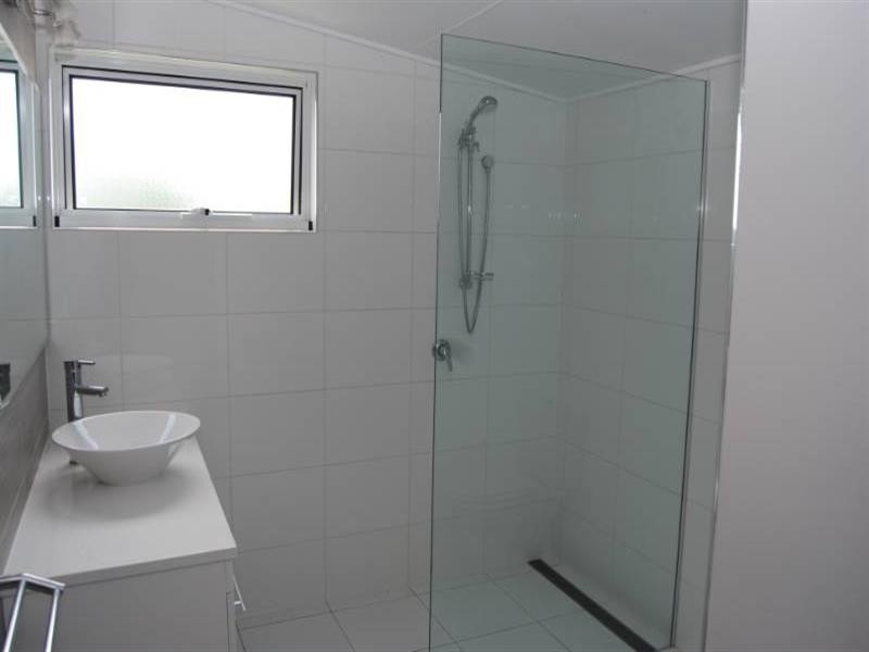 43 Crown Street, Wynnum QLD 4178