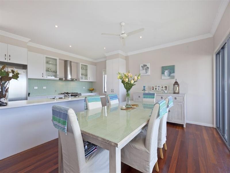 56 Petersen Street, Wynnum QLD 4178