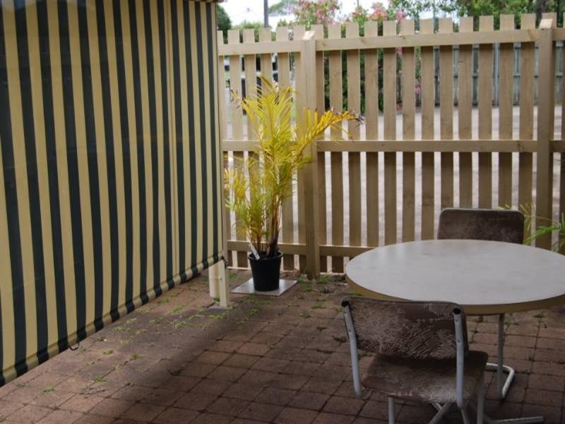 2/43 Drayton Terrace, Wynnum QLD 4178